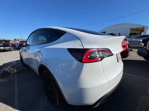 2021 Tesla Model Y Standard Range Rear-Wheel Drive