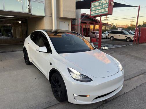 2021 Tesla Model Y Standard Range Rear-Wheel Drive