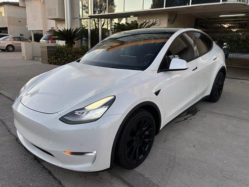 2021 Tesla Model Y Standard Range Rear-Wheel Drive