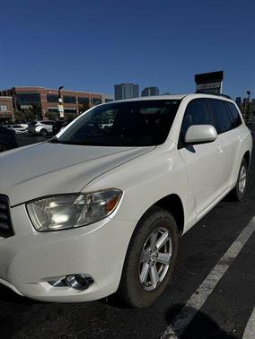 Blizzard Pearl 2010 Toyota Highlander SE