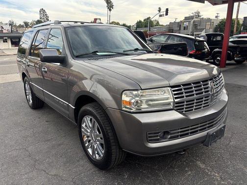 2010 Lincoln Navigator Base