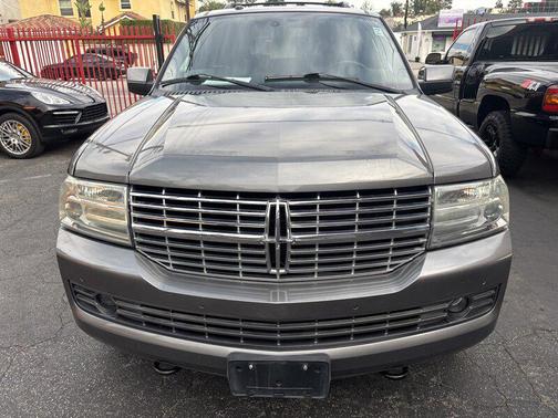 2010 Lincoln Navigator Base