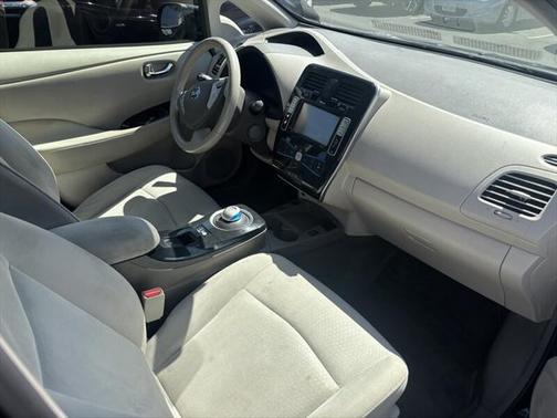 2012 Nissan Leaf SL