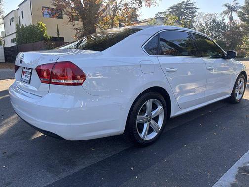 2013 Volkswagen Passat 2.5 SE