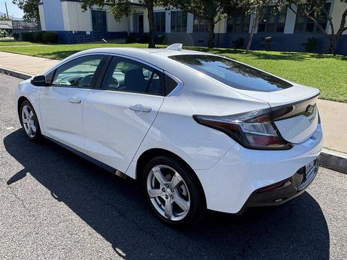 White 2017 Chevrolet Volt LT