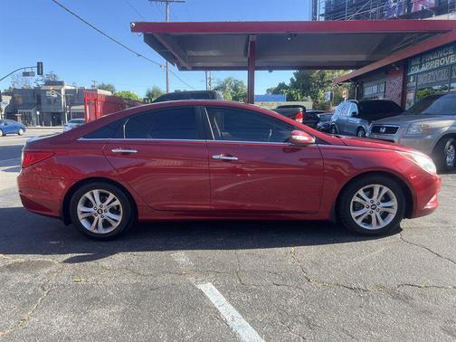 2011 Hyundai SONATA Limited