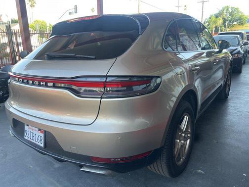 2021 Porsche Macan Base