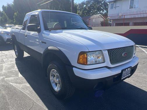 Oxford White Clearcoat 2002 Ford Ranger Edge SuperCab
