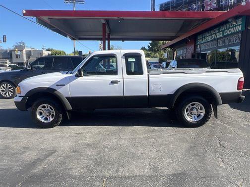 Oxford White Clearcoat 2002 Ford Ranger Edge SuperCab