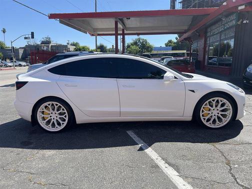 2020 Tesla Model 3 Long Range