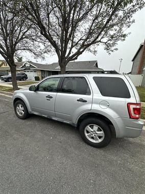 Ingot Silver Metallic 2011 Ford Escape XLT