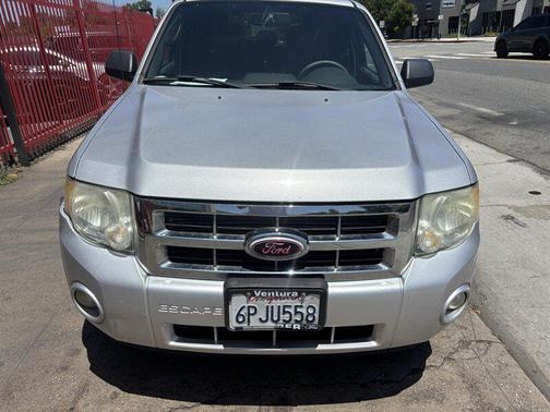 Ingot Silver Metallic 2011 Ford Escape XLT