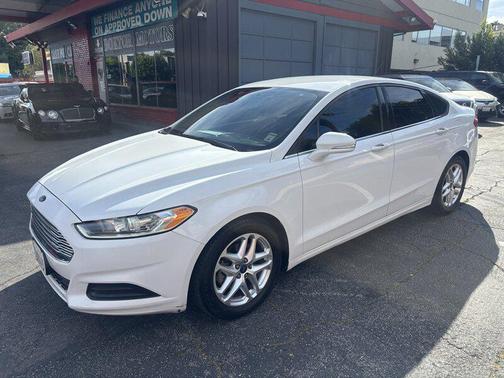 2013 Ford Fusion SE