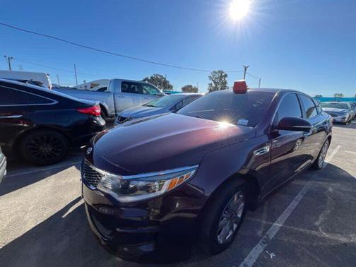 Sangria 2018 Kia Optima LX