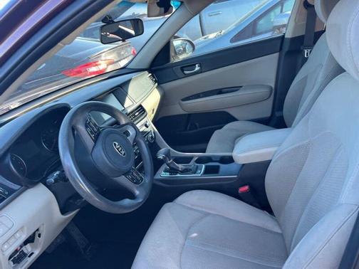 Sangria 2018 Kia Optima LX