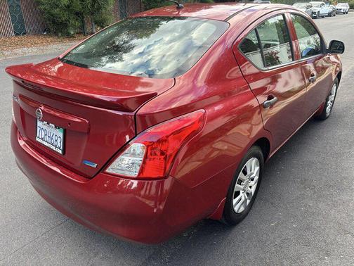 Burgundy 2014 Nissan Versa 1.6 S+