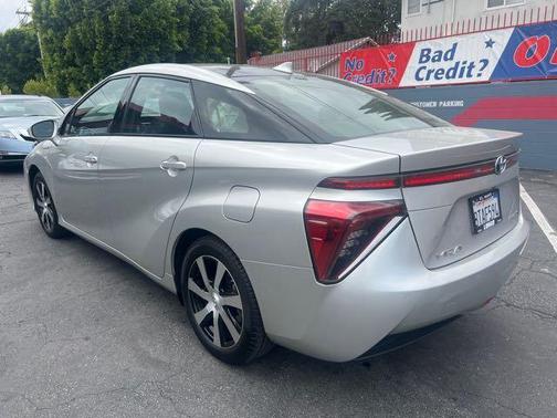 2017 Toyota Mirai Base