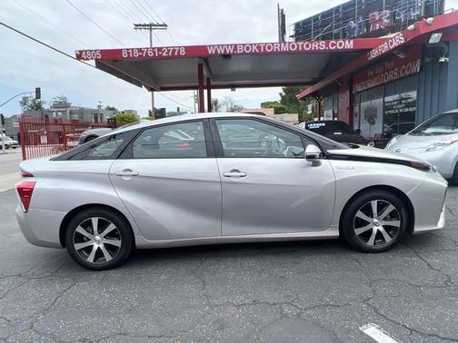2017 Toyota Mirai Base