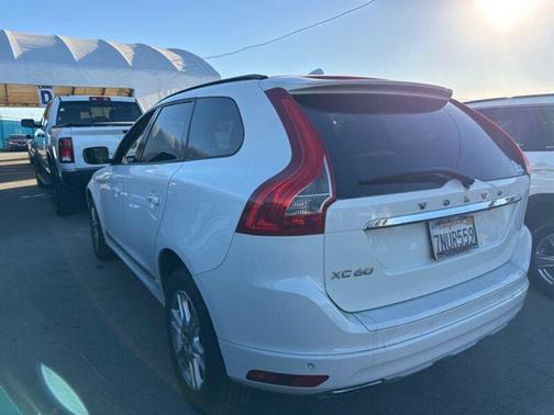 2016 Volvo XC60 T5 Drive-E