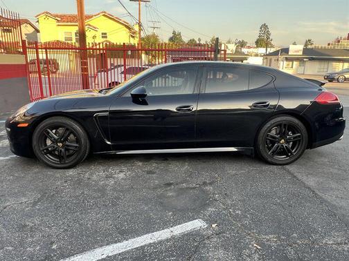 2014 Porsche Panamera 4