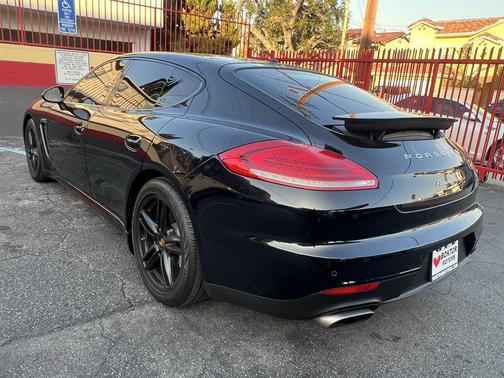 2014 Porsche Panamera 4