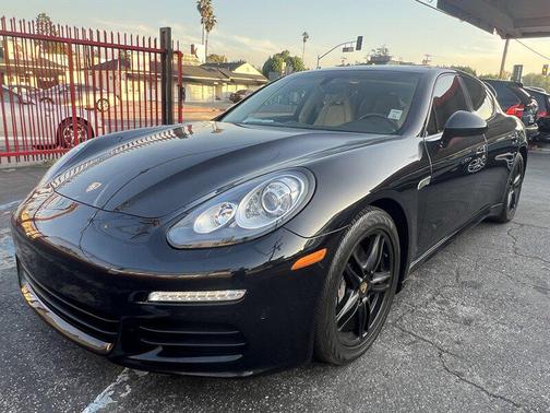 2014 Porsche Panamera 4