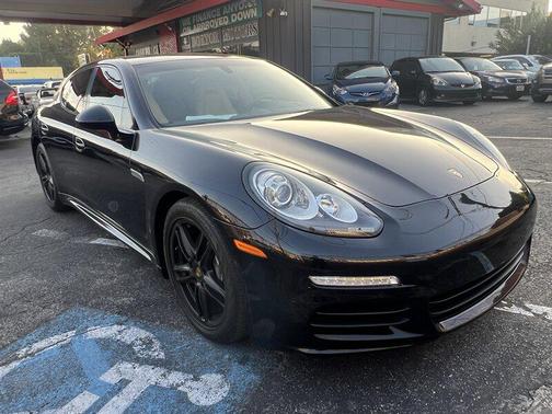 2014 Porsche Panamera 4
