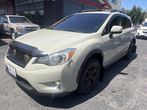 Green 2013 Subaru XV Crosstrek 2.0i Premium