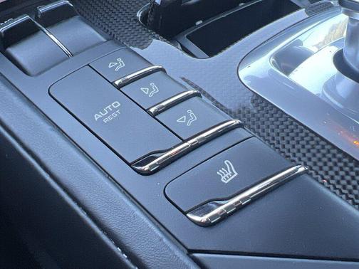 2012 Porsche Cayenne Turbo