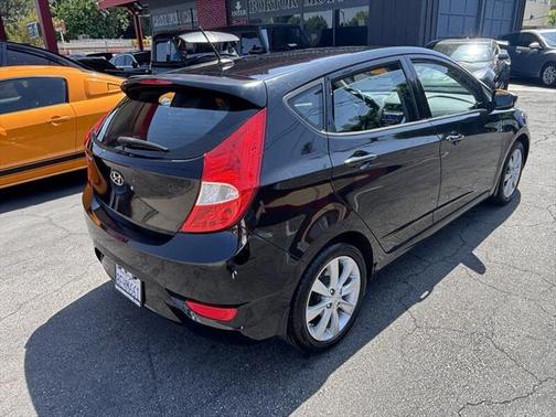 2013 Hyundai Accent SE