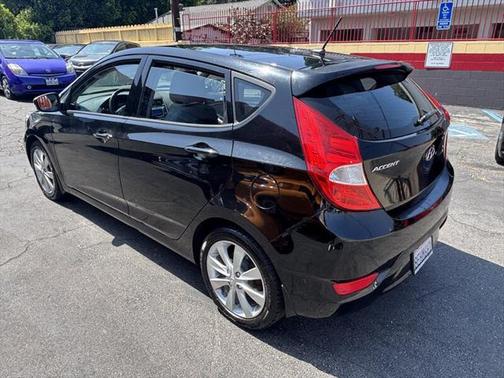2013 Hyundai Accent SE