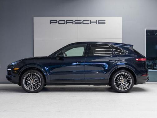 2023 Porsche Cayenne Platinum Edition