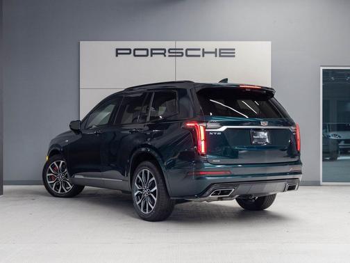 2025 Cadillac XT6 Sport AWD