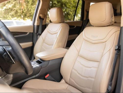 2025 Cadillac XT6 Sport AWD