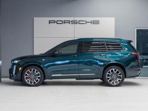 2025 Cadillac XT6 Sport AWD
