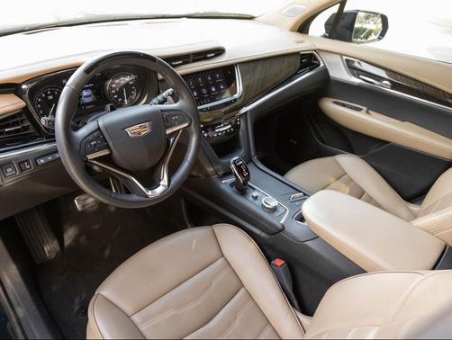 2025 Cadillac XT6 Sport AWD