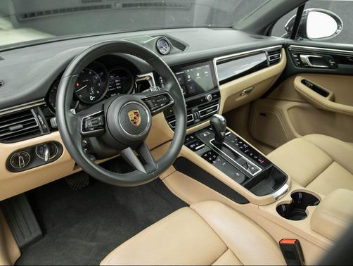 2023 Porsche Macan 