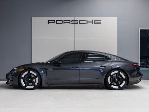 2025 Porsche Taycan 