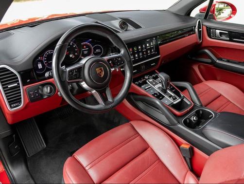 2022 Porsche Cayenne Cayenne