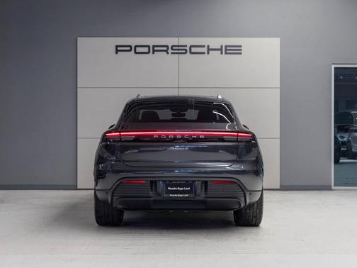 2024 Porsche Macan 4