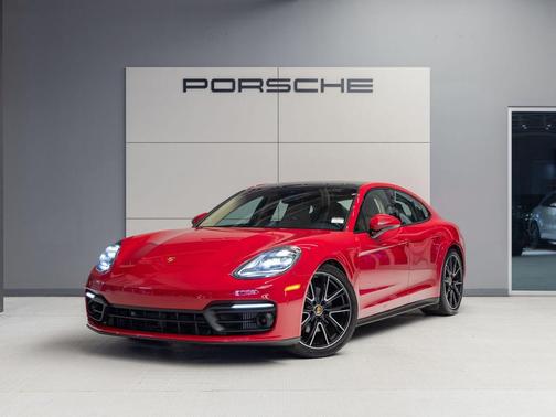 2023 Porsche Panamera 4 Platinum Edition