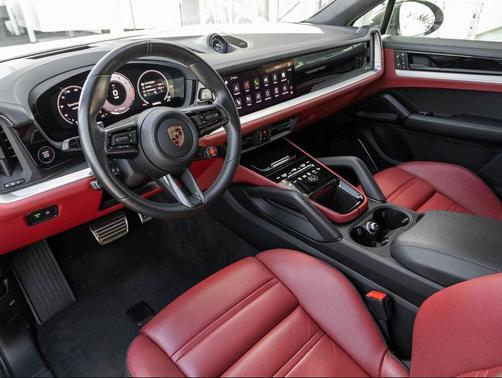 2024 Porsche Cayenne Turbo GT