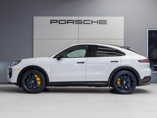 2024 Porsche Cayenne Turbo GT