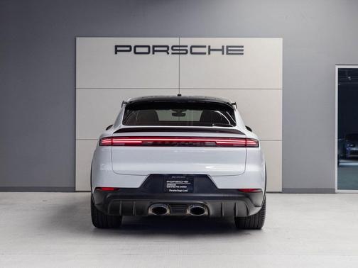 2024 Porsche Cayenne Turbo GT