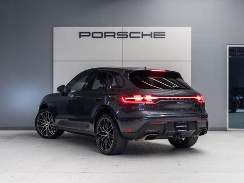 2023 Porsche Macan T