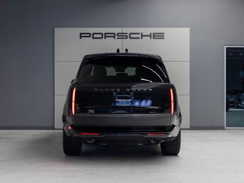 2025 Land Rover Range Rover P400 SE