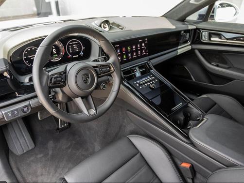 2025 Porsche Panamera Turbo