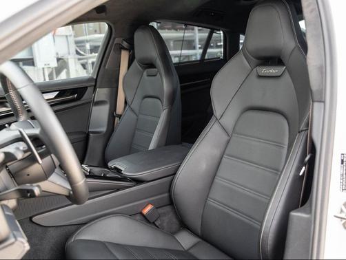 2025 Porsche Panamera Turbo