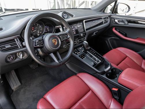 2023 Porsche Macan 