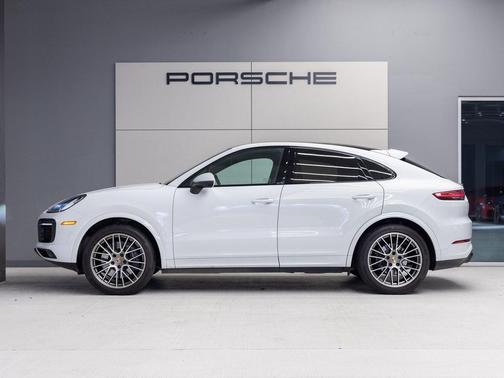 2023 Porsche Cayenne Platinum Edition